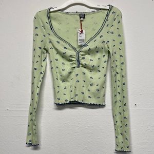 New long sleeve cropped top